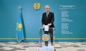 Президент Қасым-Жомарт Тоқаев республикалық референдумда дауыс берді