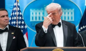 Трампқа қастандық: Шындық па, әлде саяси қойылым ба?