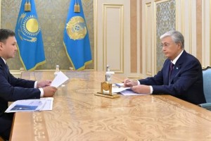 Асхат Хасенов Президентке «ҚазМұнайГаз» компаниясының атқарған жұмыстары туралы есеп берді