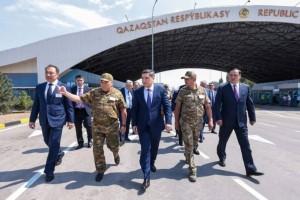 Олжас Бектенов Қырғызстанмен шекарадағы өткізу пункттерін жаңғырту барысымен танысты