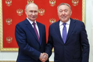 Айдос Үкібай Назарбаев не үшін Мәскеуге барғанын түсіндірді