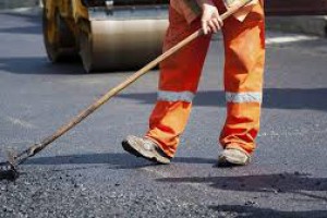 Жуалыда жол жөндеуге 1,5 миллиард теңге бөлінді