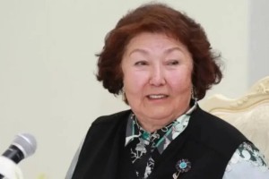 Сара Алпысқызы ауруханада ем қабылдап жатыр – Айдос Үкібай