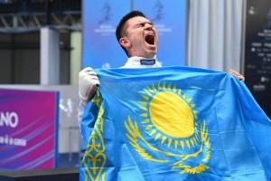 Руслан Курбанов семсерлесуден күміс медаль жеңіп алды