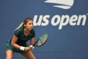 Зарина Дияс Жапониядағы турнирде 16 жастағы теннисшіні ойсырата ұтты