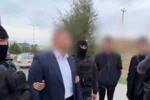 Шымкентте жүргізуші куәлігін заңсыз берумен айналысқан топ ұсталды (ВИДЕО)