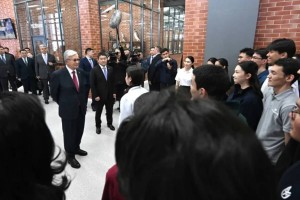 Мемлекет басшысы жастарды келешектің кепілі саналатын сапалы білім алуға шақырды