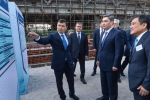 Олжас Бектенов инфрақұрылымдық жобаларды тексерді