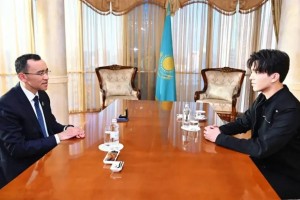 Димаш Құдайбергенге Ізгі ниет елшісі белгісі табысталды