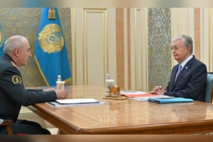 Президент ҰҚШҰ саммиті алдында Қорғаныс министрін қабылдады