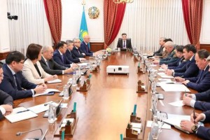 Премьер-министр Украина төңірегіндегі жағдайға байланысты шұғыл жиын өткізді