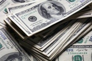 Ақша айырбастау орындарында доллар бағамы 474 теңгеге жетті