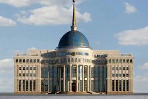 Президент мемлекет және қоғам қайраткері Мұрат Әуезовтің отбасы мен жақындарына көңіл айтты