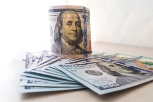 Қор нарығында доллар 1,52 теңгеге қымбаттады