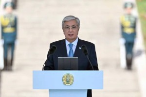 Қасым-Жомарт Тоқаев Мемлекеттік ту көтеру рәсіміне қатысты