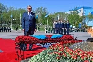 Мемлекет басшысы Жеңіс күнімен құттықтады