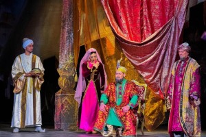 Ұйғыр театры «Достық сазы» атты концерттік бағдарламасын ұсынды