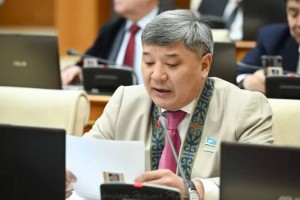 Депутаттар БАҚ-та ЛГБТ туралы жазуға тыйым салуды ұсынды