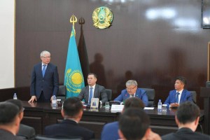 Президент Әкімшілігінің басшысы Ұлытау облысының жаңа әкімін таныстырды