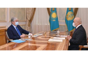 Мемлекет басшысы Түркістан облысының әкімі Өмірзақ Шөкеевті қабылдады