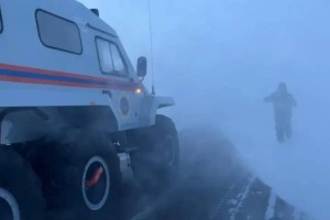 Түнде бірнеше облыста жолда қалған көліктерге көмек көрсетіліп, 39 адам эвакуацияланды