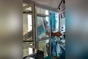 Нұр-Сұлтанда тұрғын үйдің алтыншы қабатына кран құлады