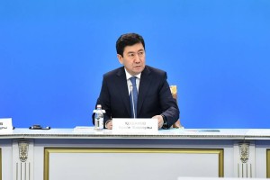 Ерлан Қошанов Тұңғыш Президент туралы Заң қашан күшін жоятынын айтты