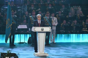 Қазақстан Президенті Отан қорғаушы күніне арналған салтанатты жиынға қатысты