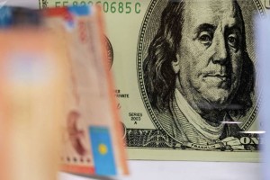Теңге жыл соңына дейін тағы құнсыздануы мүмкін – экономист