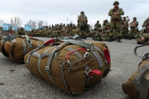 Ресей әскерін «азаматтарын қорғауға» аттандырмақ: Қазақстан үшін қауіп пе, әлде заңдылық па?