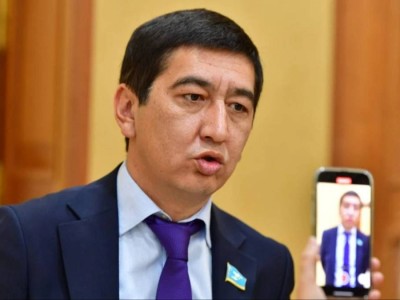 Депутат халықтың Астана мен Алматыға жаппай көшуіне қарсы (ВИДЕО)