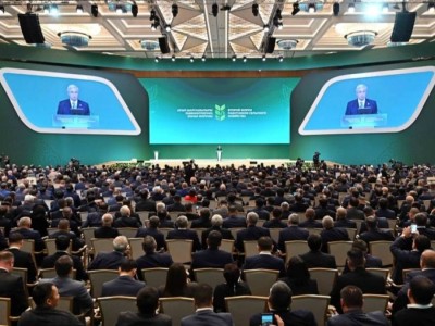 Президент Ауыл шаруашылығы еңбеккерлерінің екінші форумына қатысып жатыр
