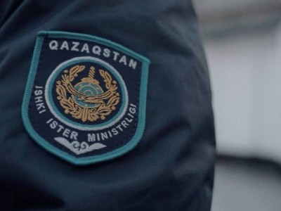 Қойшы 700 қойымен бірге құмды аумақта адасып кеткен