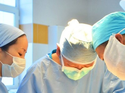 Медицина қызметкерлерінің еңбекақысы көтеріледі және қауіпсіздігі күшейтіледі