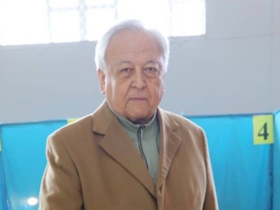 Қазақстан Жазушылар одағының төрағасы Мереке Құлкенов те өз таңдауын жасады