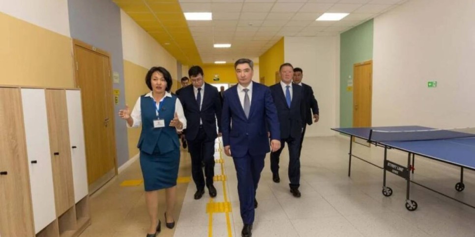 Олжас Бектенов Қостанай облысындағы білім беру нысандарына барды