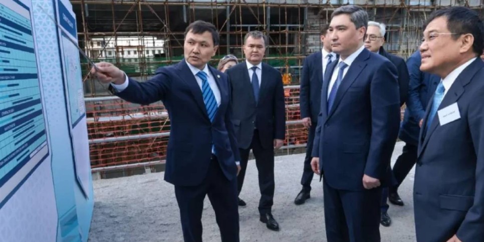 Олжас Бектенов инфрақұрылымдық жобаларды тексерді