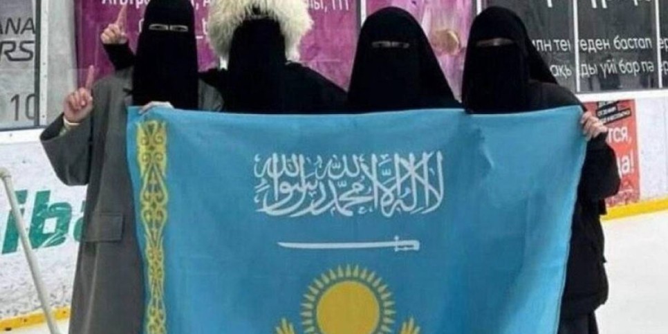 Туға арабша жазу жазғандарға үкім шықты