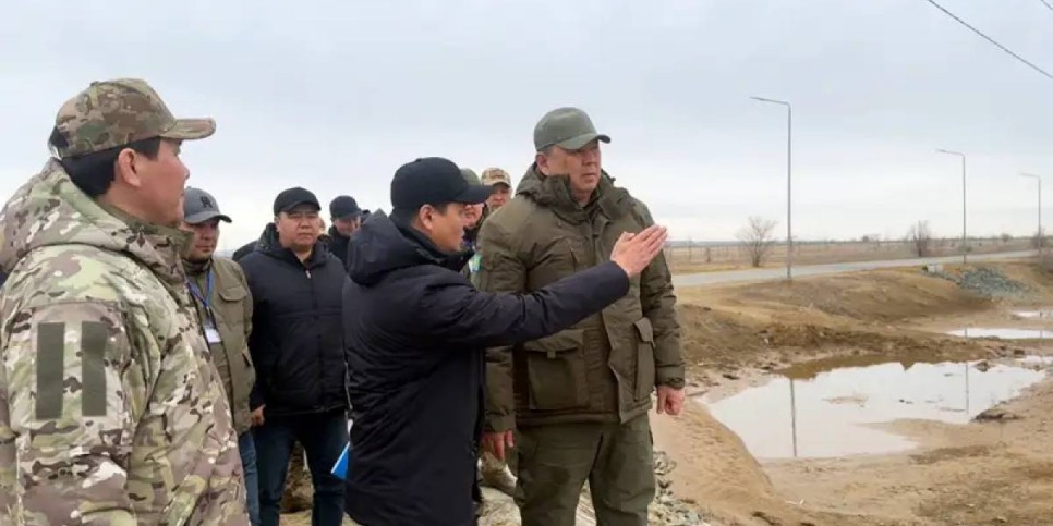Қанат Бозымбаев Ақтөбе облысында су тасқыны кезеңінің өтуін тексерді