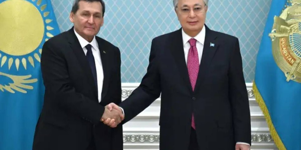 Президент Астанаға ресми сапармен келген Рашид Мередовті қабылдады