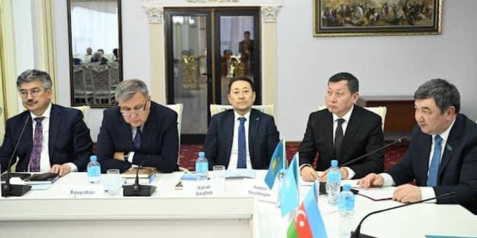 Дархан Қыдырәлінің үш бірдей кітабы жарық көрді