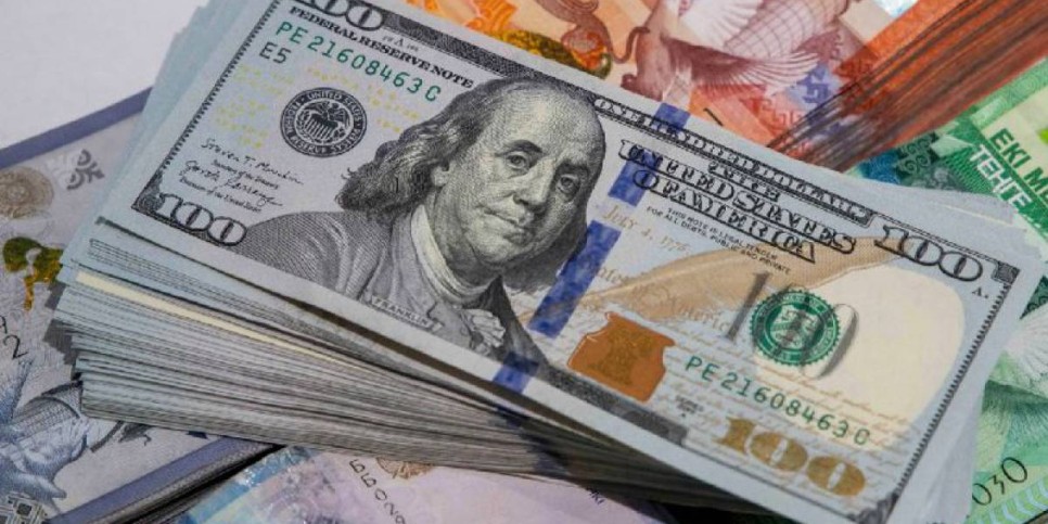 Қор нарығында доллар бағамы бірден 6 теңгеге арзандады
