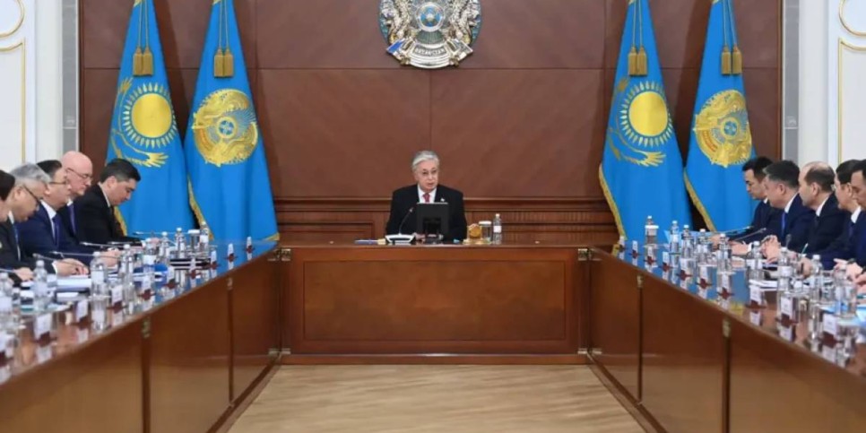 Президент шенеуніктерді «Шаш ал десе, бас алмауға» шақырды