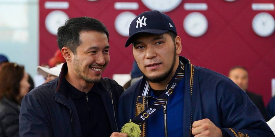 Бокстан әлем чемпионатының жеңімпаздары мен жүлдегерлері елге оралды (ВИДЕО)