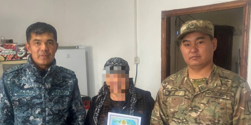 Қарттар күні сотталушы анасымен кездесті