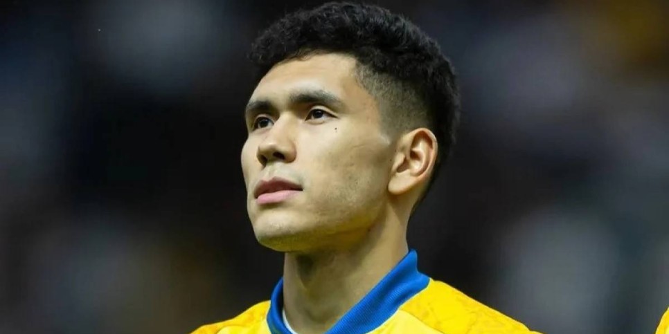 “Zigi-Zagi” компаниясы Темірлан Анарбековке көлік сыйлады (ВИДЕО)