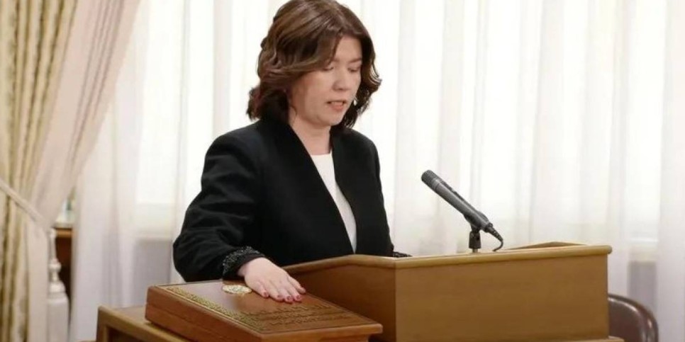 Премьер-министр Жұлдыз Сүлейменованың антын тыңдамай шығып кетті (ВИДЕО)