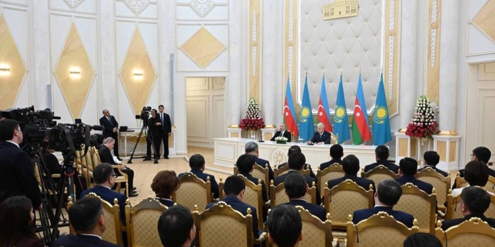 Қазақстан мен Әзербайжан президенттері брифинг өткізді
