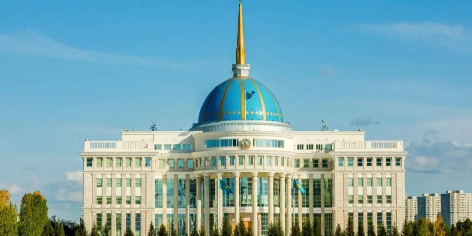 Президент ғылымға қосқан үлесі үшін мемлекеттік наградалар берді