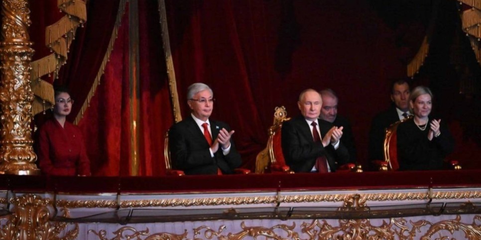 Қасым-Жомарт Тоқаев пен Владимир Путин гала-концертті тамашалады